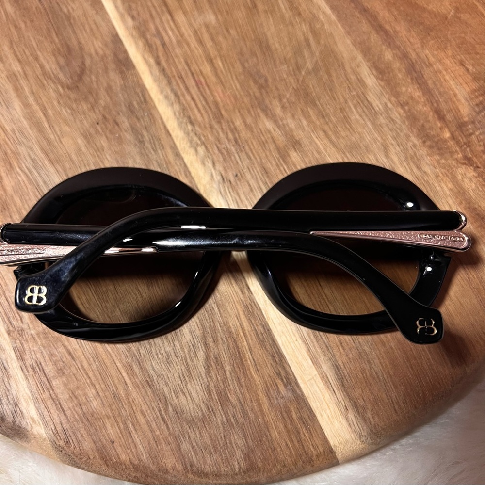 Balenciaga Classic Chic Black and Gold Oversized Sunglasses - Picture 11 of 12